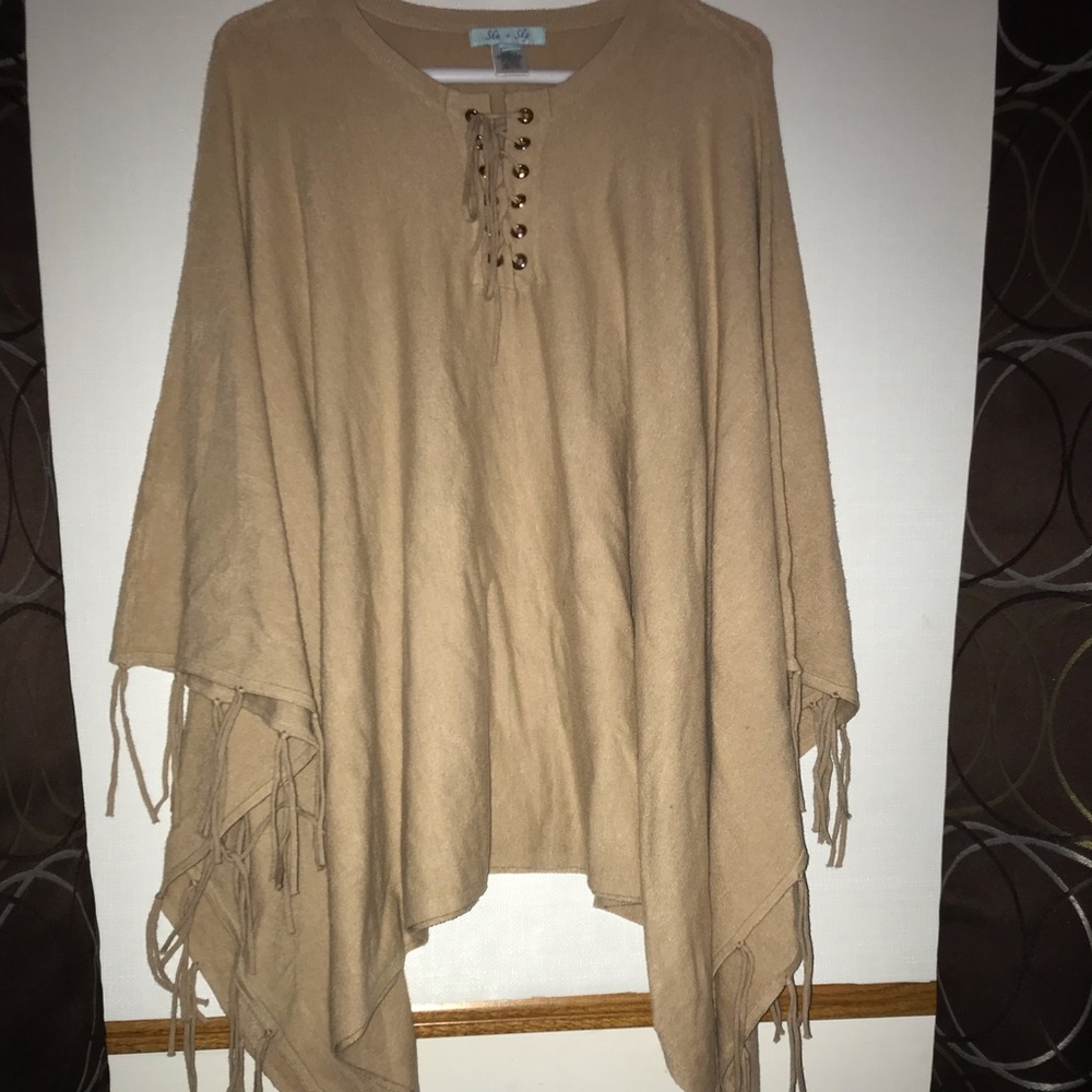 Tan Poncho
